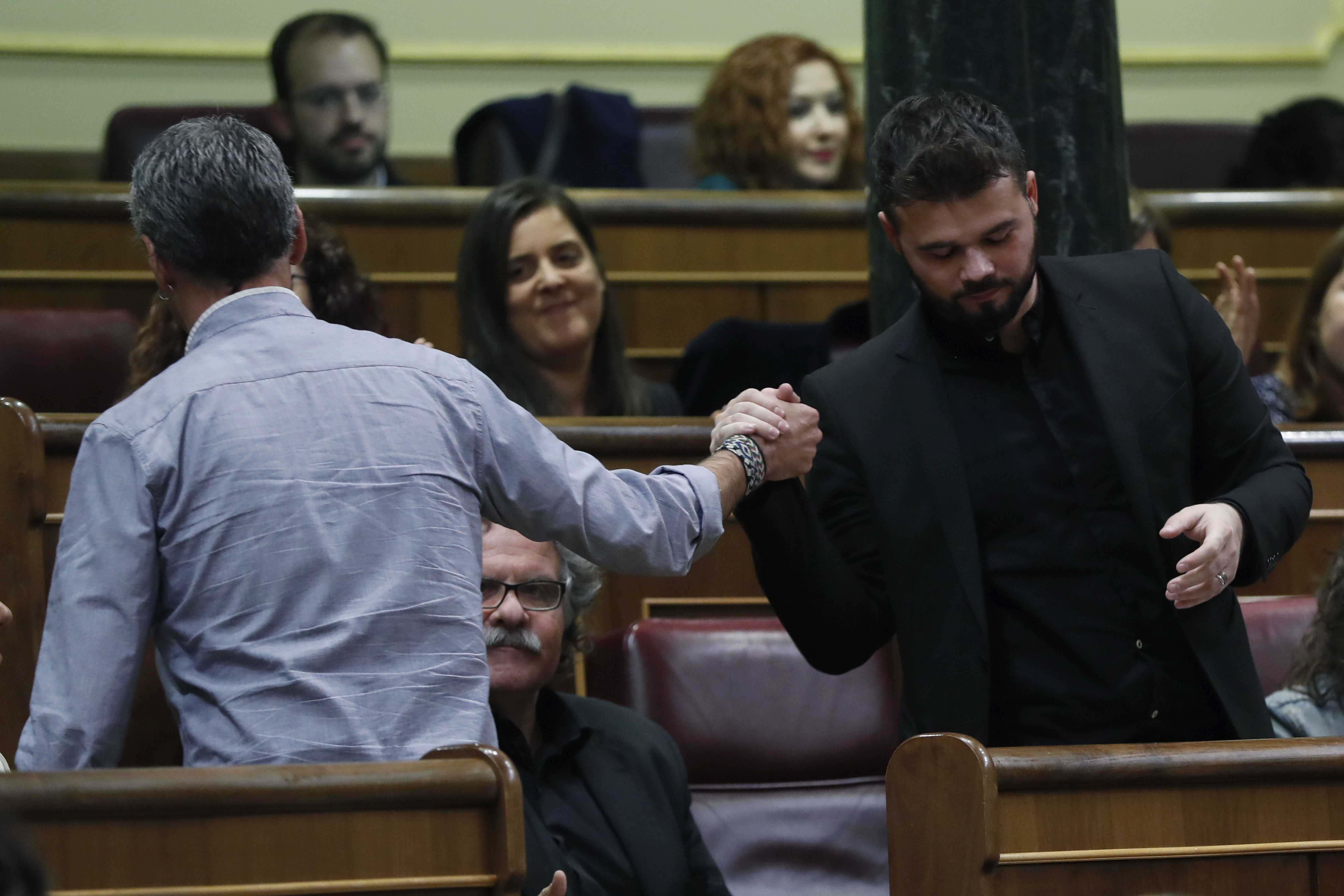 Els diputats socialistes esclaten contra Rufián a Twitter