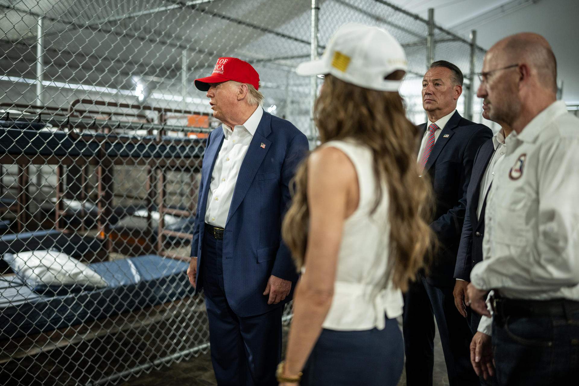 "Alligator Alcatraz": Trump celebra les condicions extremes del nou centre de detenció