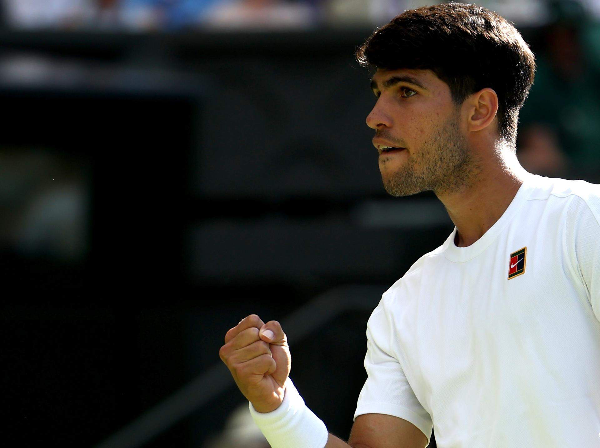 Alcaraz no da opción a Tarvet y se clasifica para la 3ª ronda de Wimbledon por la vía rápida (1-6, 4-6 y 4-6)