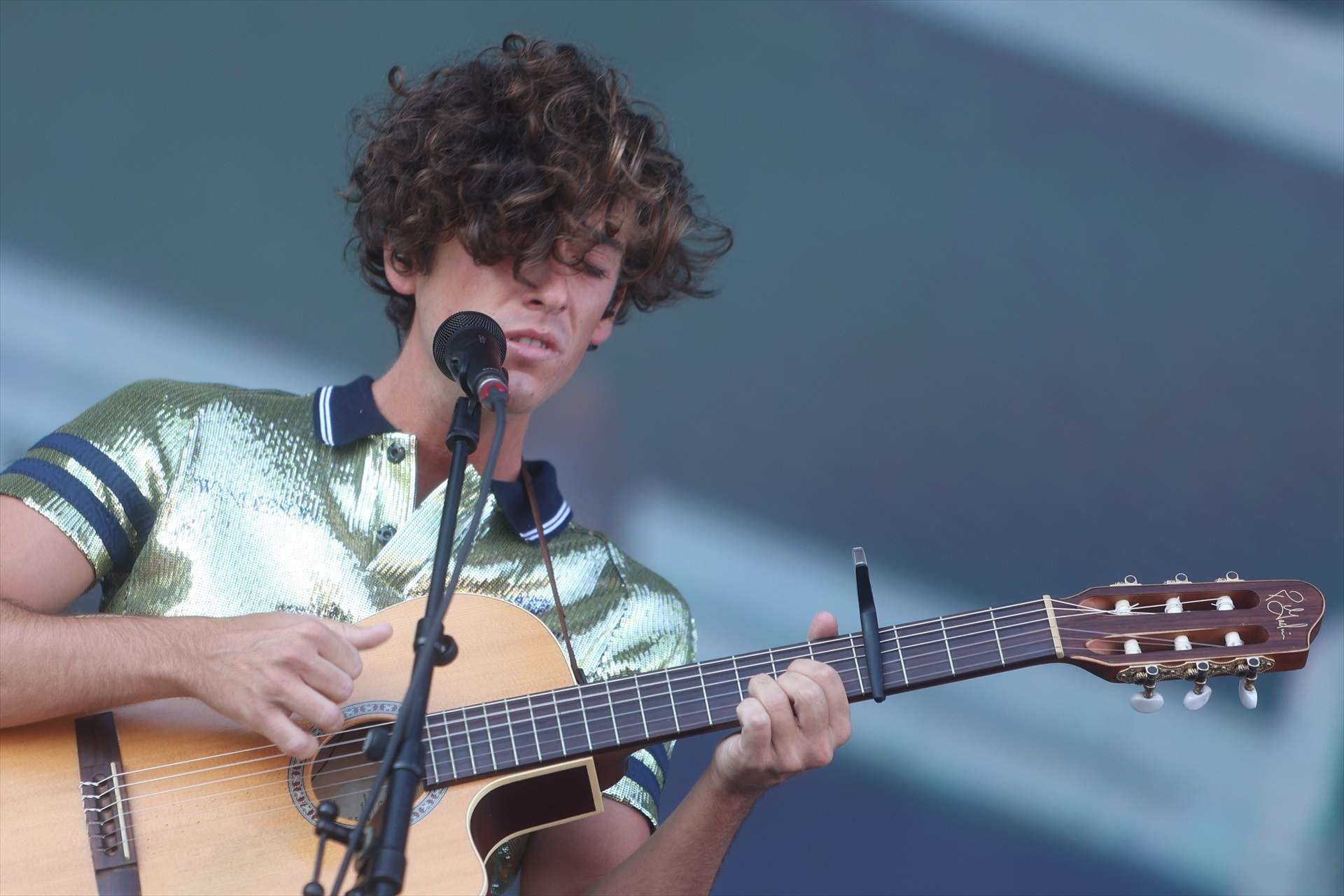 Guitarricadelafuente se deja la piel en su particular sueño de una noche de verano en el Poble Espanyol