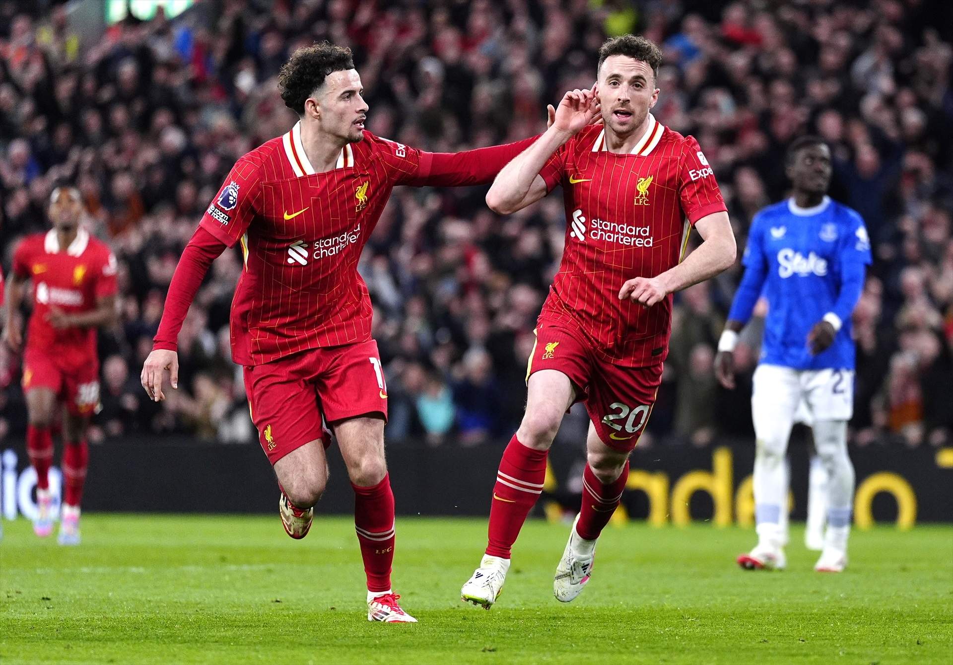 Mor Diogo Jota, futbolista de 28 anys del Liverpool, en un accident de trànsit
