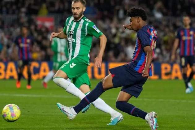 Lamine Yamal en el seu debut contra el Betis / Foto: EFE Lamine Yamal en el seu debut contra el Betis / Foto: EFE
