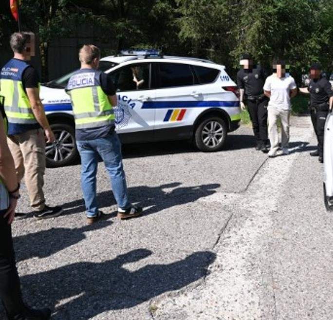 Andorra entrega a Espanya el youtuber acusat de ciberatacs i vinculat a l'ex número 2 d'Interior del PP