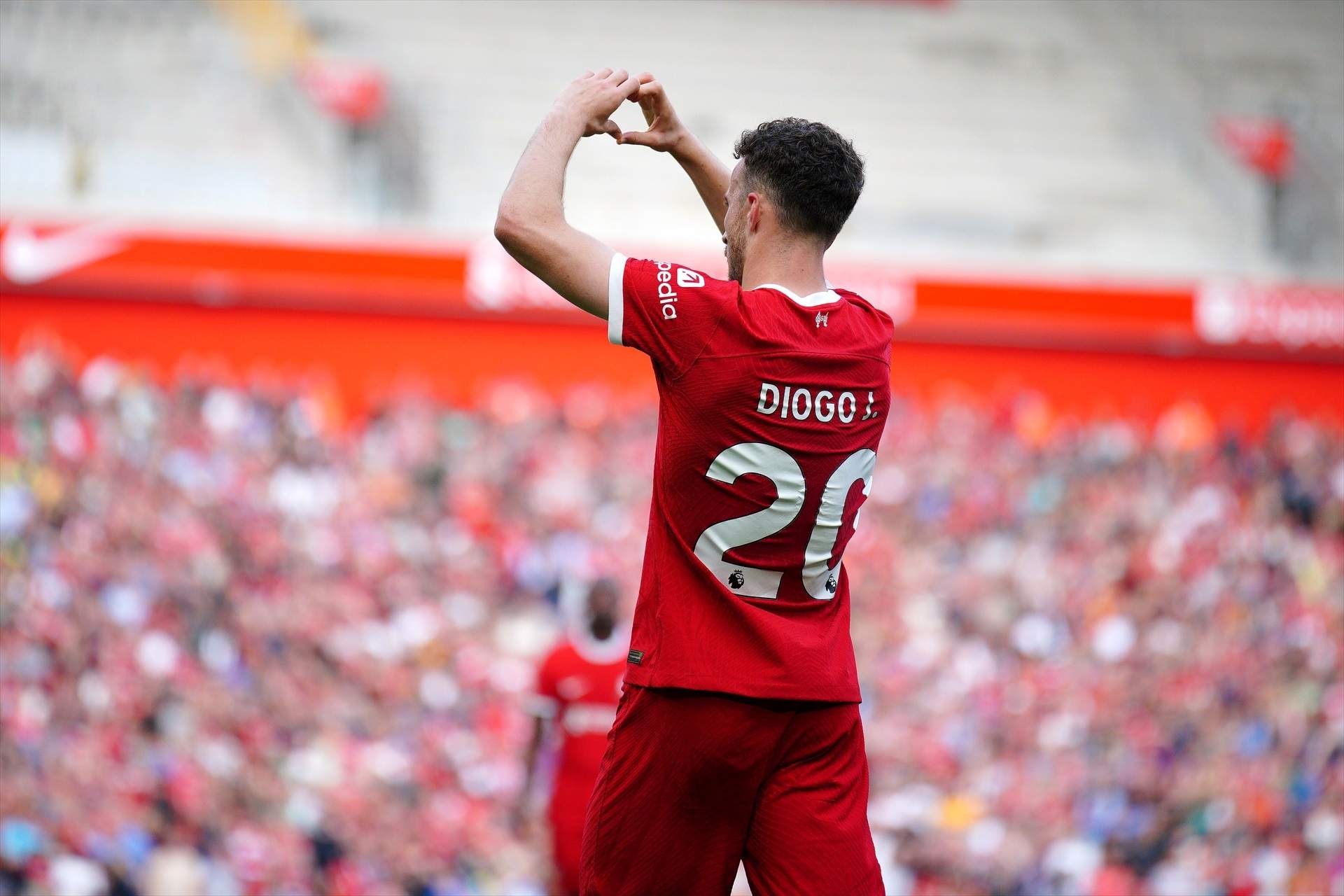 Gran gesto del Liverpool con la familia de Diogo Jota