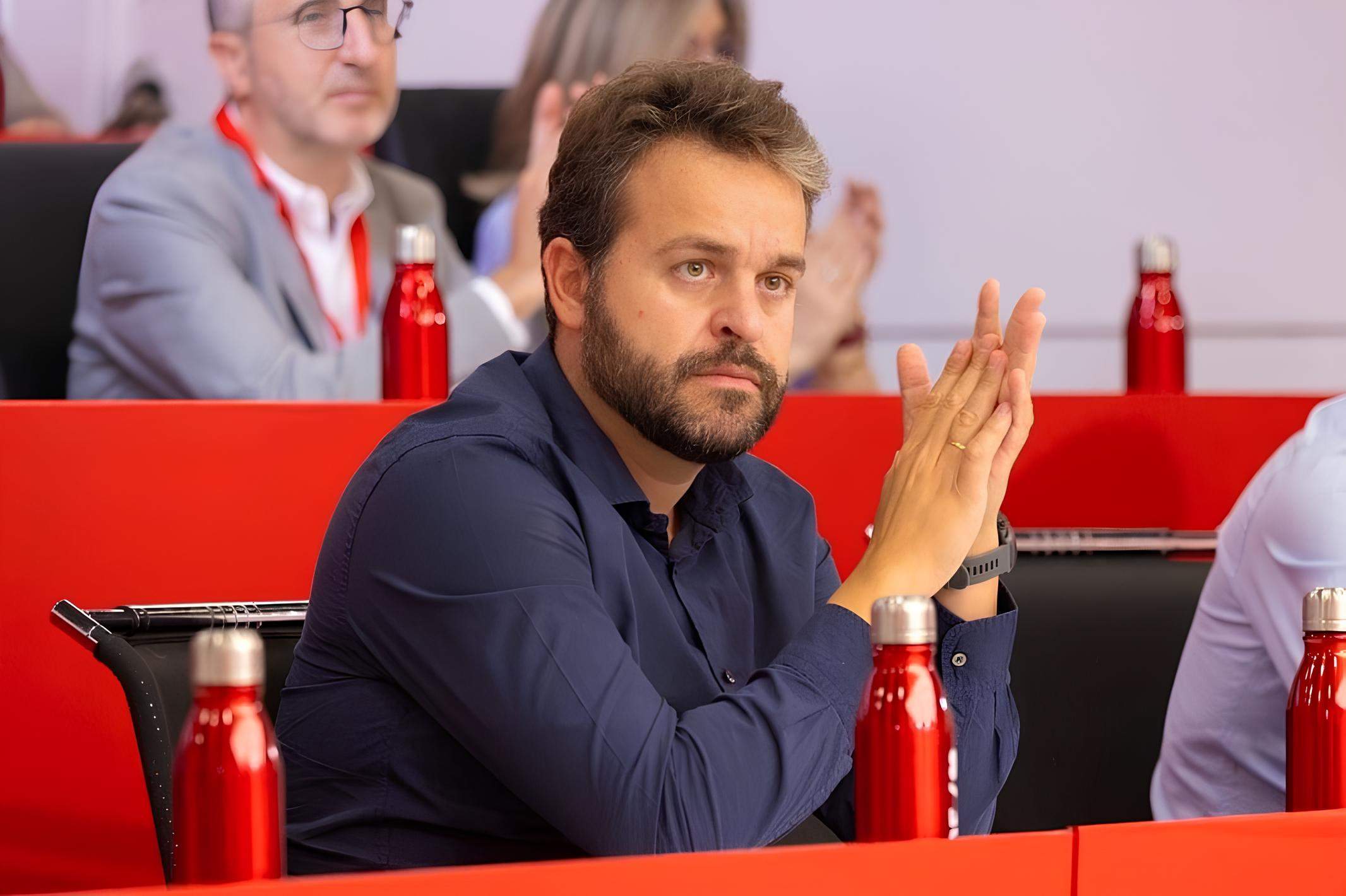Sánchez manté dins la direcció del PSOE el número dos de Santos Cerdán
