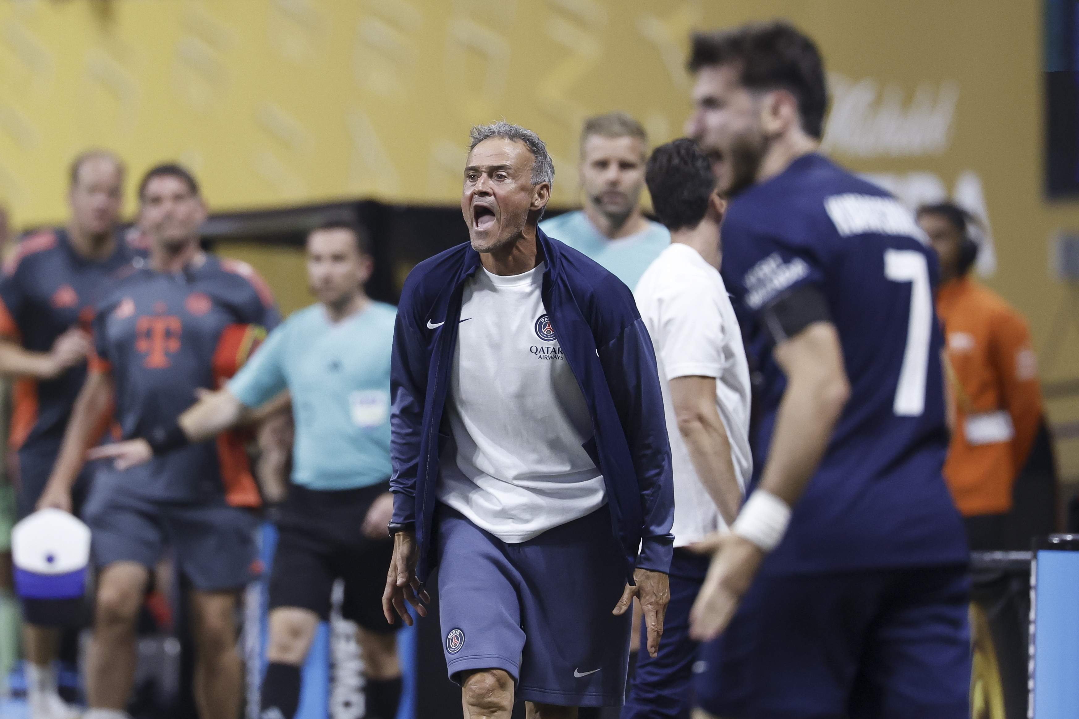 El PSG vence a un Bayern negado en el remate (2-0) y se clasifica para las semifinales del Mundial de Clubes