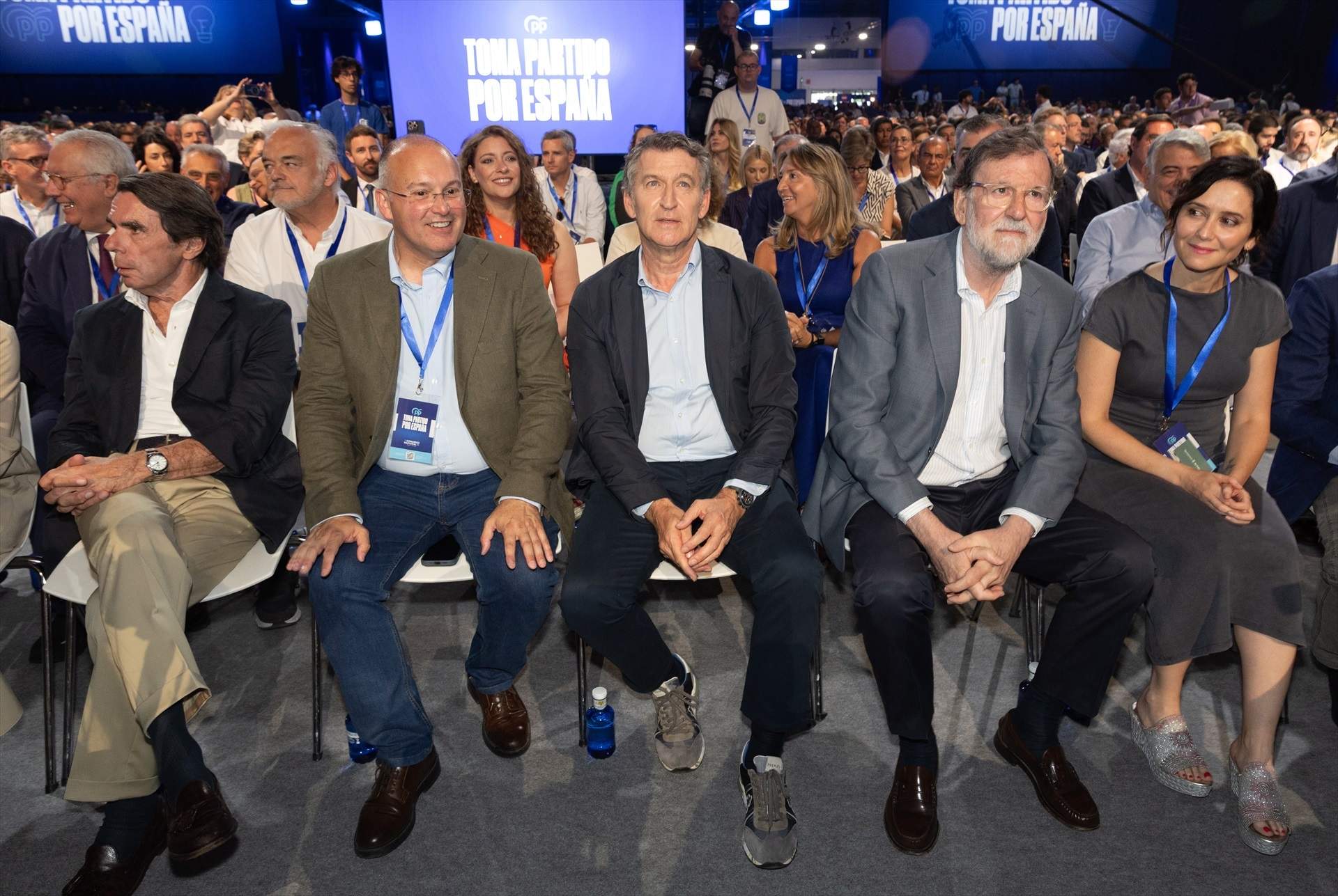 Aznar, Tellado, Feijóo, Rajoy i Ayuso, al congrés / Europa Press Aznar, Tellado, Feijóo, Rajoy i Ayuso, al congrés / Europa Press