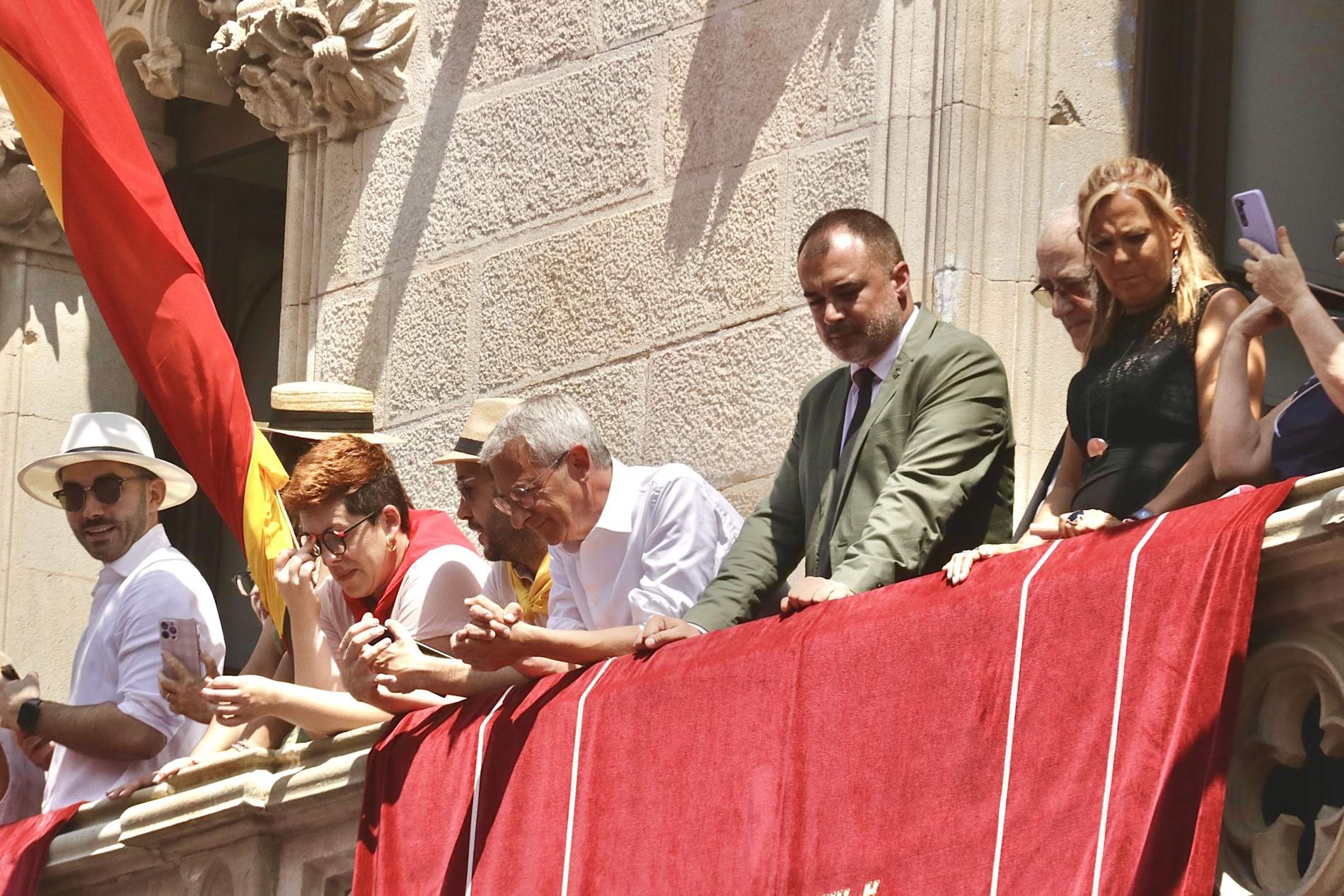 La festa major de Terrassa gairebé acaba amb ball de bastons entre l'alcalde i els regidors de Vox