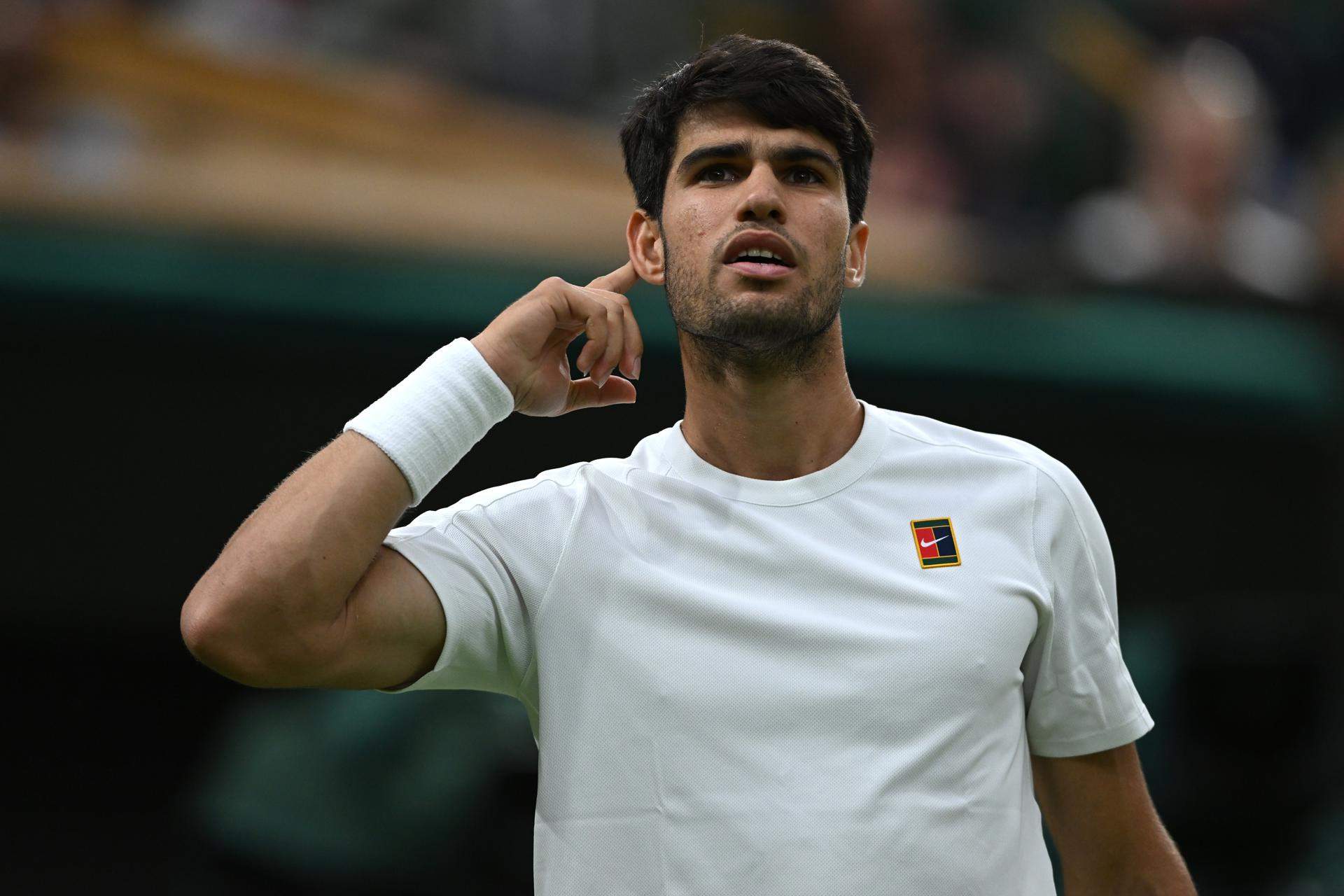 Carlos Alcaraz contrarresta la energía de Rublev y accede a los cuartos de final de Wimbledon