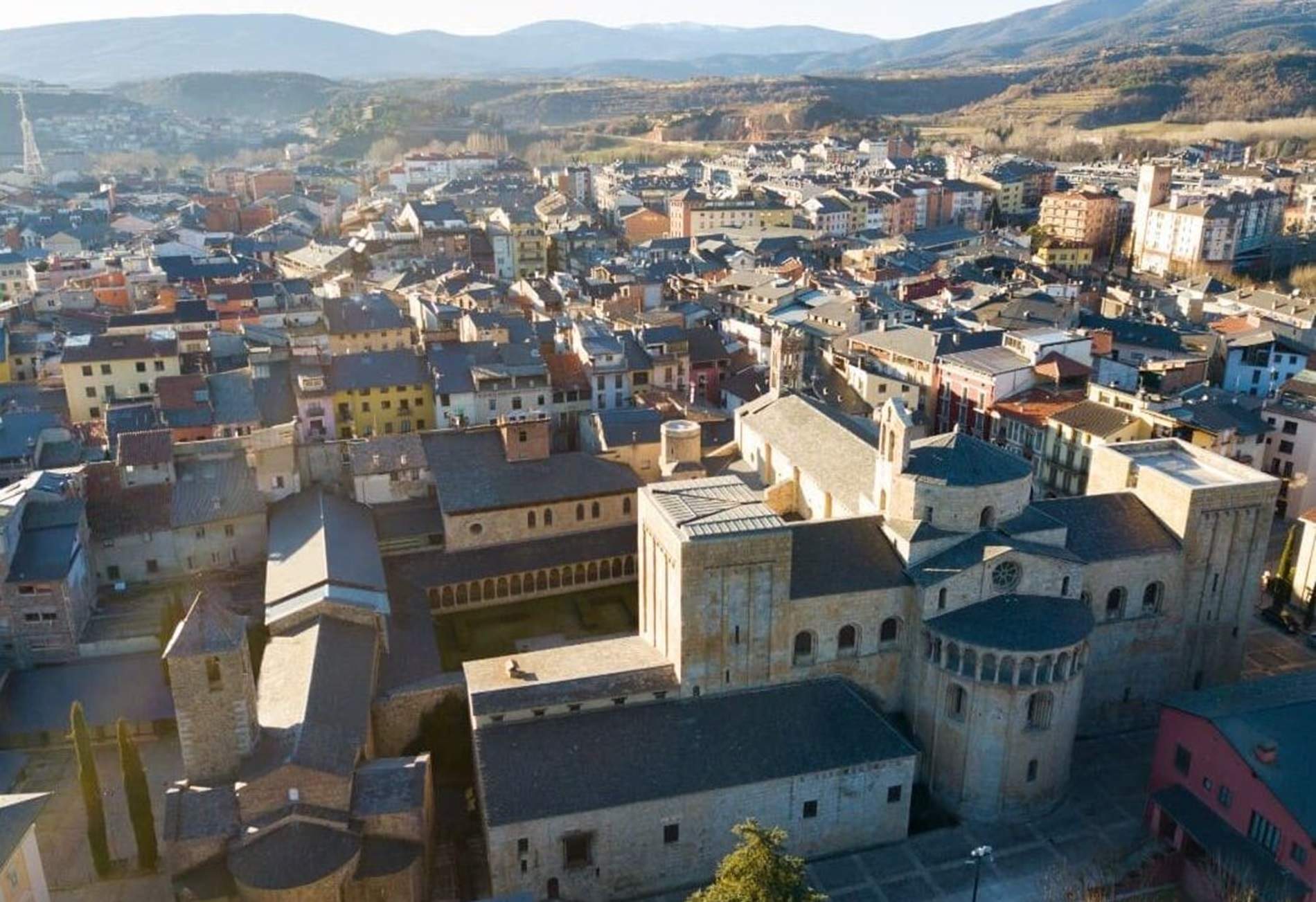 La Seu d’Urgell denuncia pressió migratòria per l’expulsió de 200 colombians per part d'Andorra