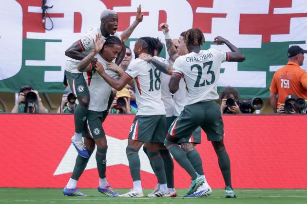 Joao Pedro gol Chelsea Fluminense