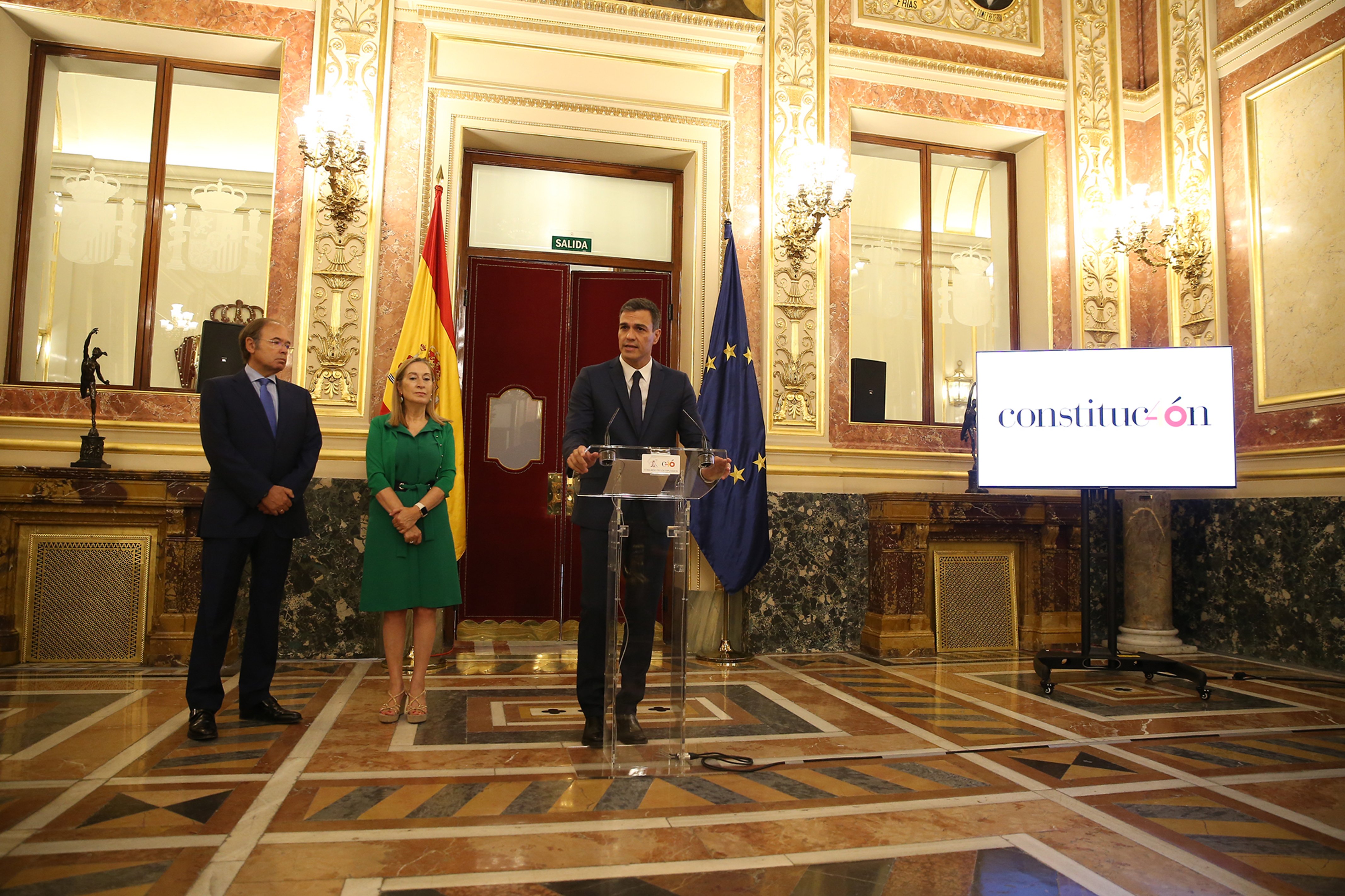 Sánchez: "La Constitución española permite explorar vías de nuevos acuerdos"