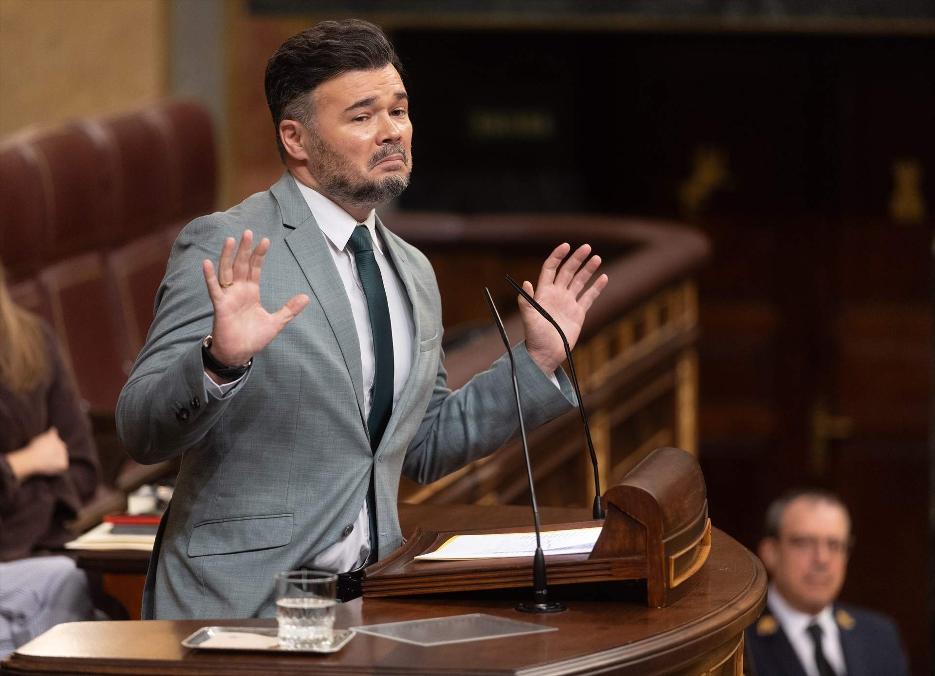 Rufián defensa que si la corrupció del PSOE es limita "a tres llestos" no és suficient per fer caure Sánchez