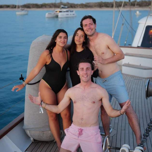 Maria Monfort i Lydia Monfort Matutes amb la resta de la família a Eivissa Instagram Maria Monfort i Lydia Monfort Matutes amb la resta de la família a Eivissa Instagram