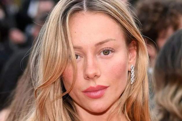 ester exposito 1747831144 3637393737563304001 386189519 (1) ester exposito 1747831144 3637393737563304001 386189519 (1)