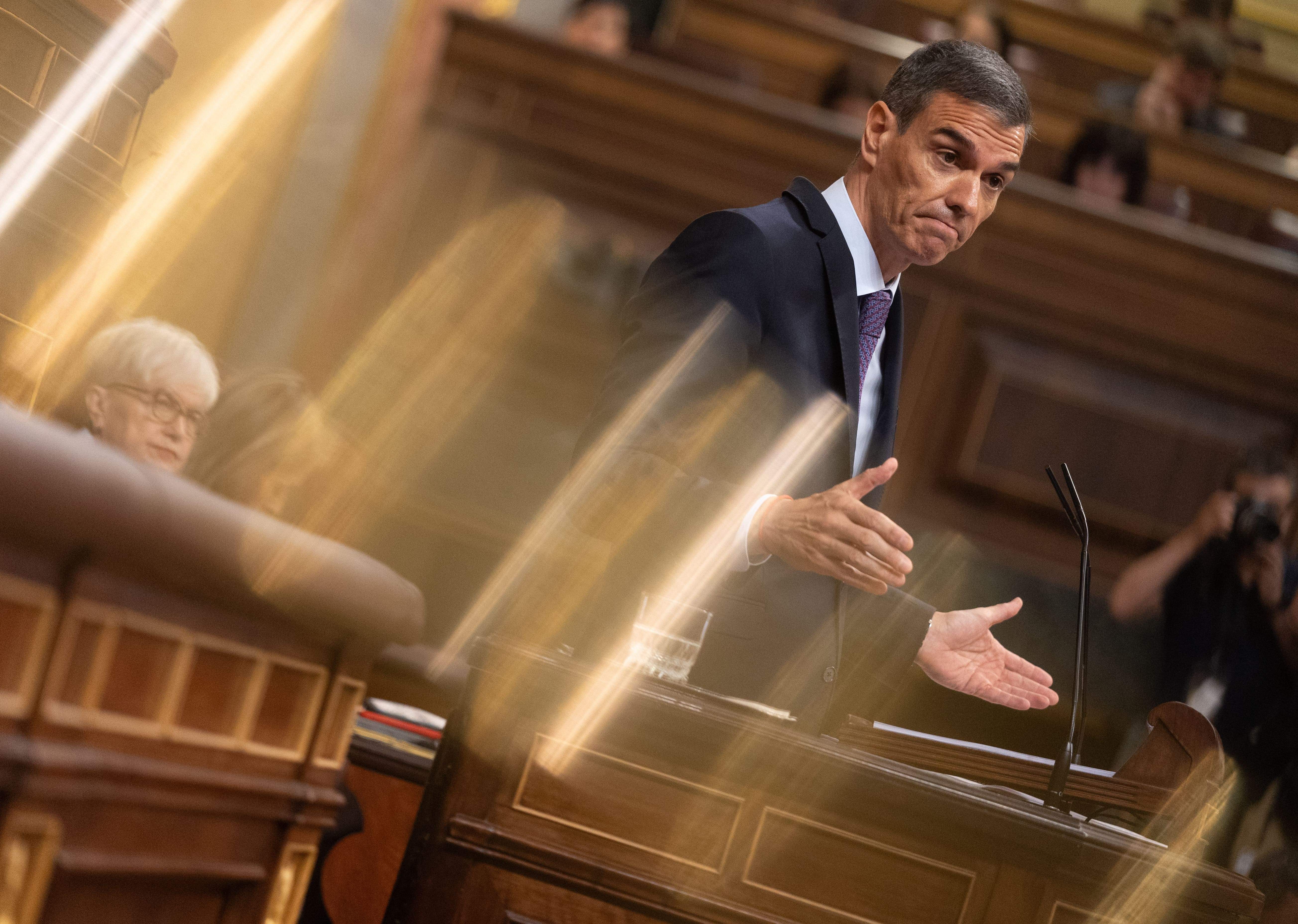 Sánchez insisteix que Espanya no necessita gastar el 5% en Defensa i Feijóo l’acusa de “farsant”