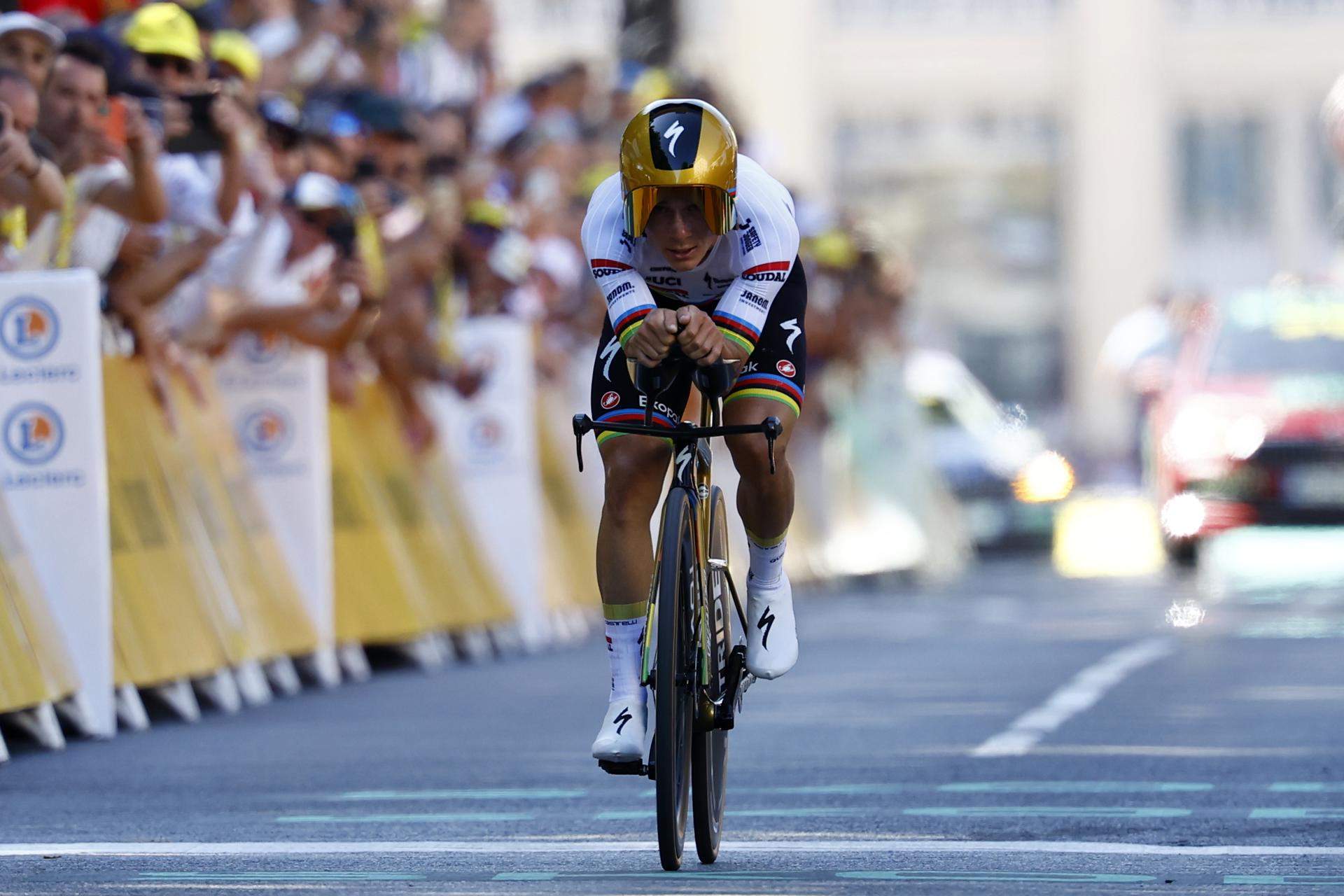 Evenepoel revienta el crono en la contrarreloj de Caen y Pogačar recupera el maillot amarillo