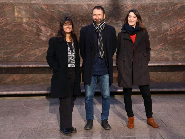Els editors d’Edicions del Periscopi, Andrea Rovira, Aniol Rafel i Marta Rubirola. Guillem Roset / ACN