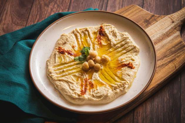 L'hummus és una opció plena de proteïnes vegetals / Foto: Unsplash L'hummus és una opció plena de proteïnes vegetals / Foto: Unsplash