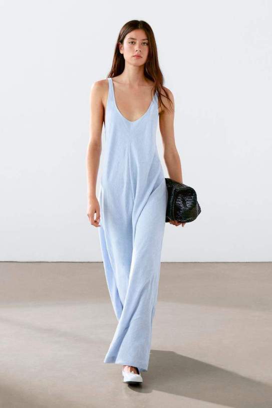Vestit llarg fluid detalli espalda1 Vestit llarg fluid detalli espalda1