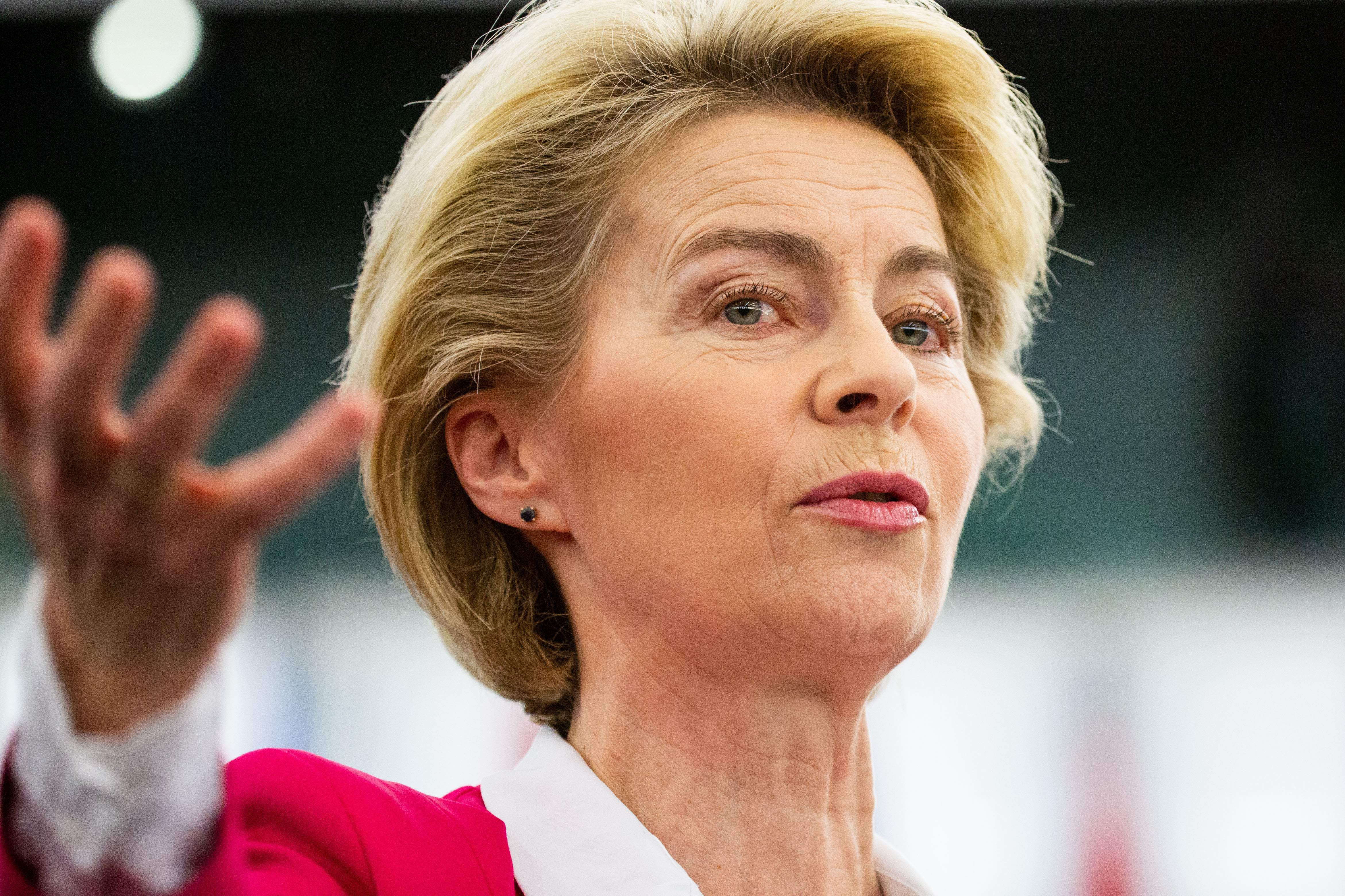 Von der Leyen supera la moción de censura impulsada por la ultraderecha