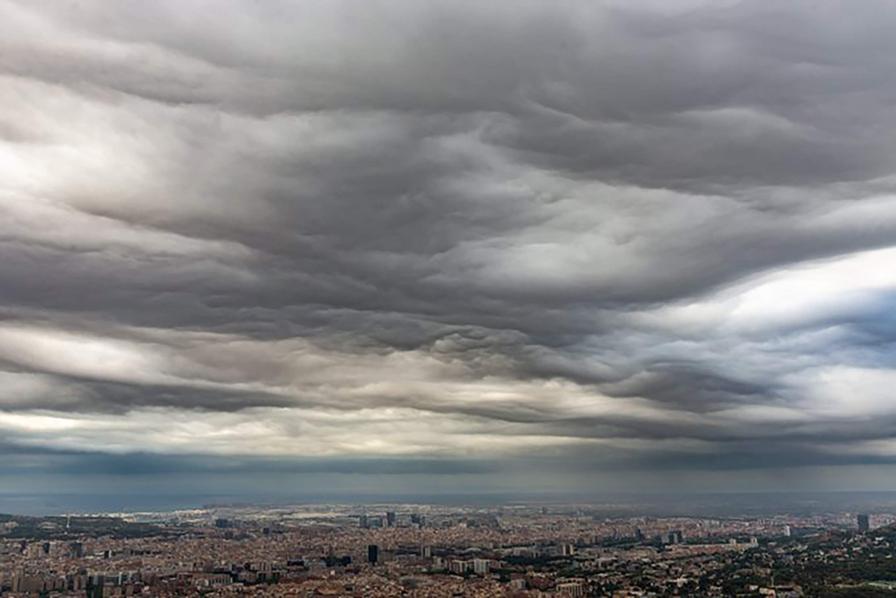 Canvi radical de temps amb tempestes i calamarsades: com afectarà la DANA a Catalunya?