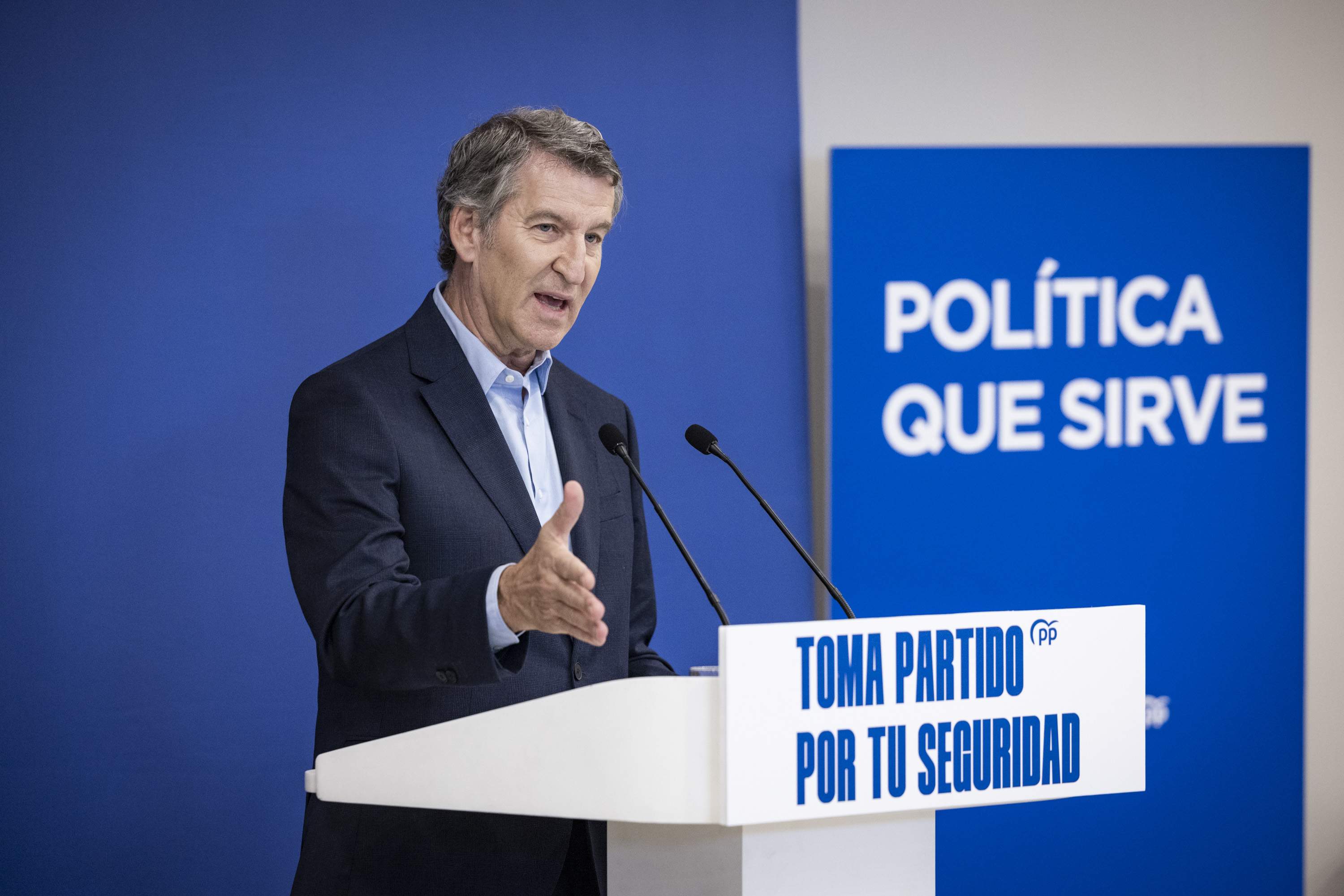 Roda premsa Feijoó líder PP amb Sirera i Manu Reyes / Foto: Carlos Baglietto