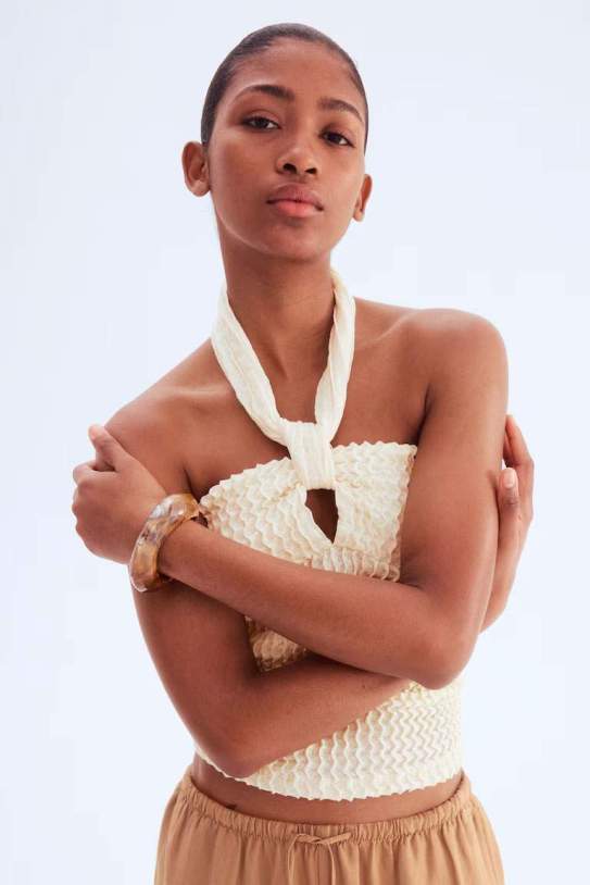 Top halter con textura1 Top halter con textura1