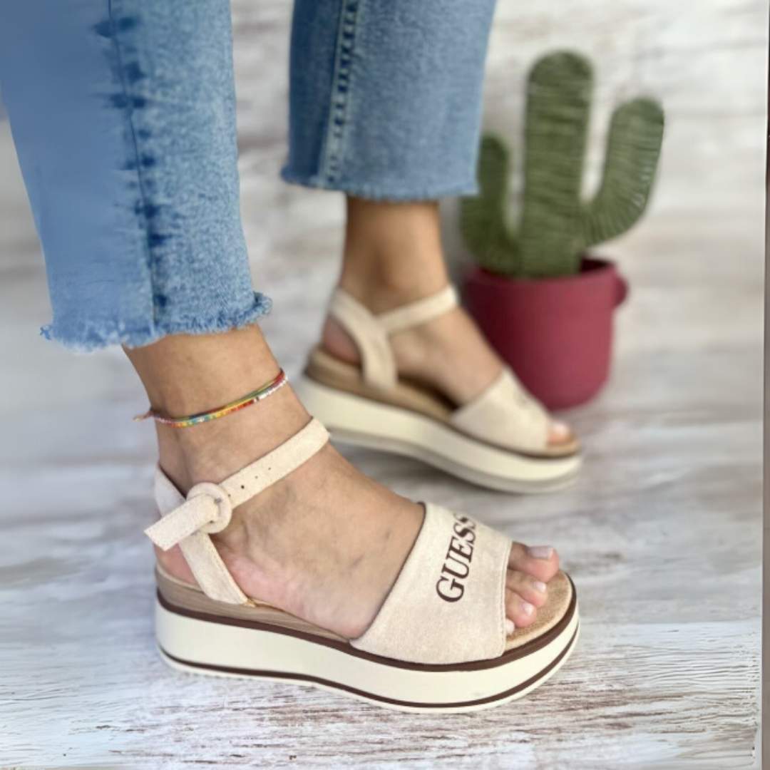 GUESS Vallenn