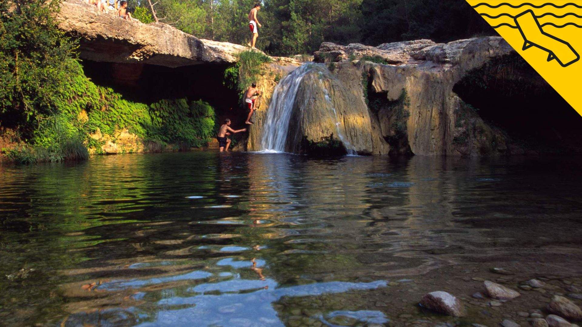 La ruta en Catalunya que te llevará hasta un impresionante salto de agua cristalina