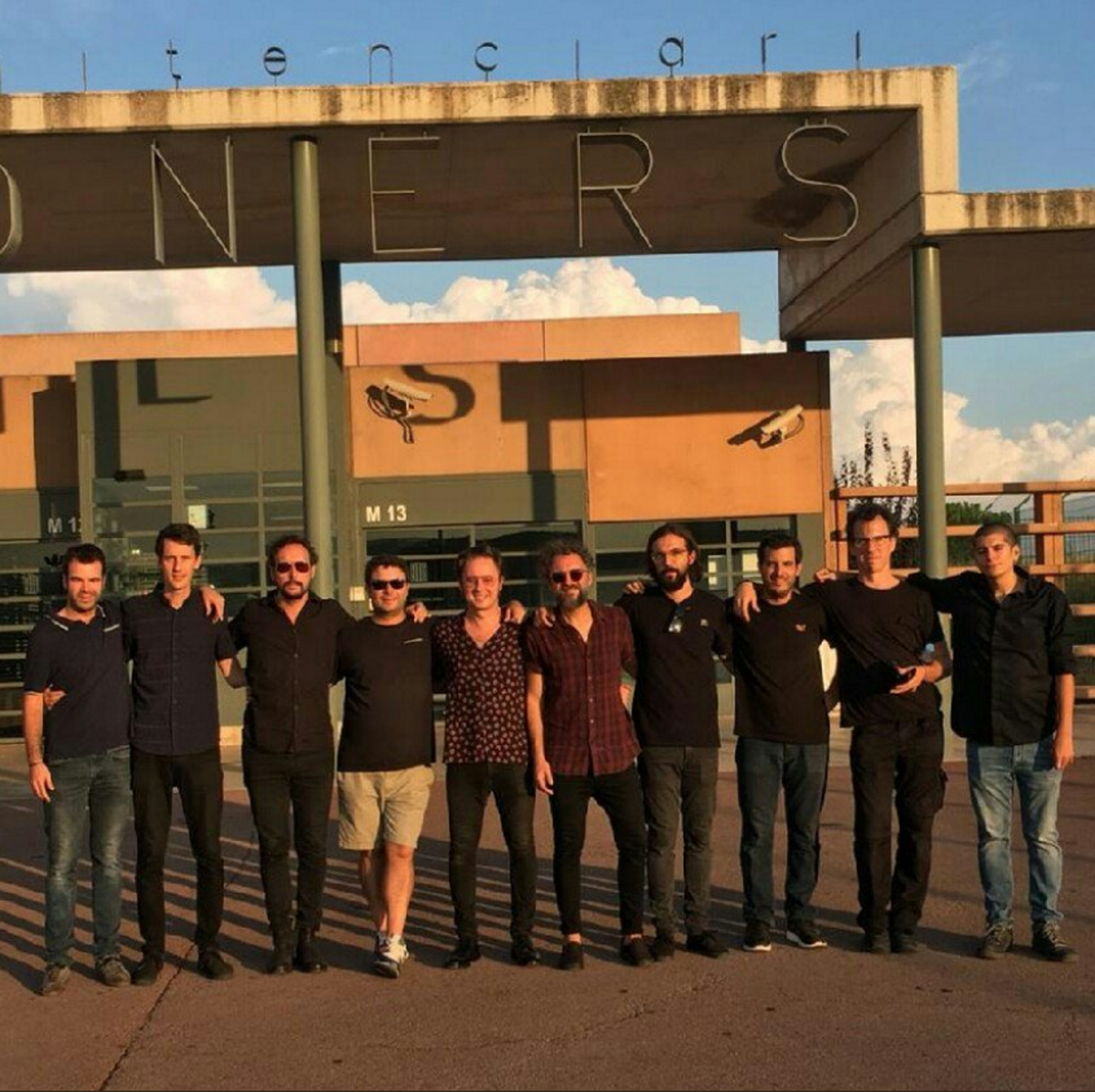 Mishima canta pels presos polítics a Lledoners