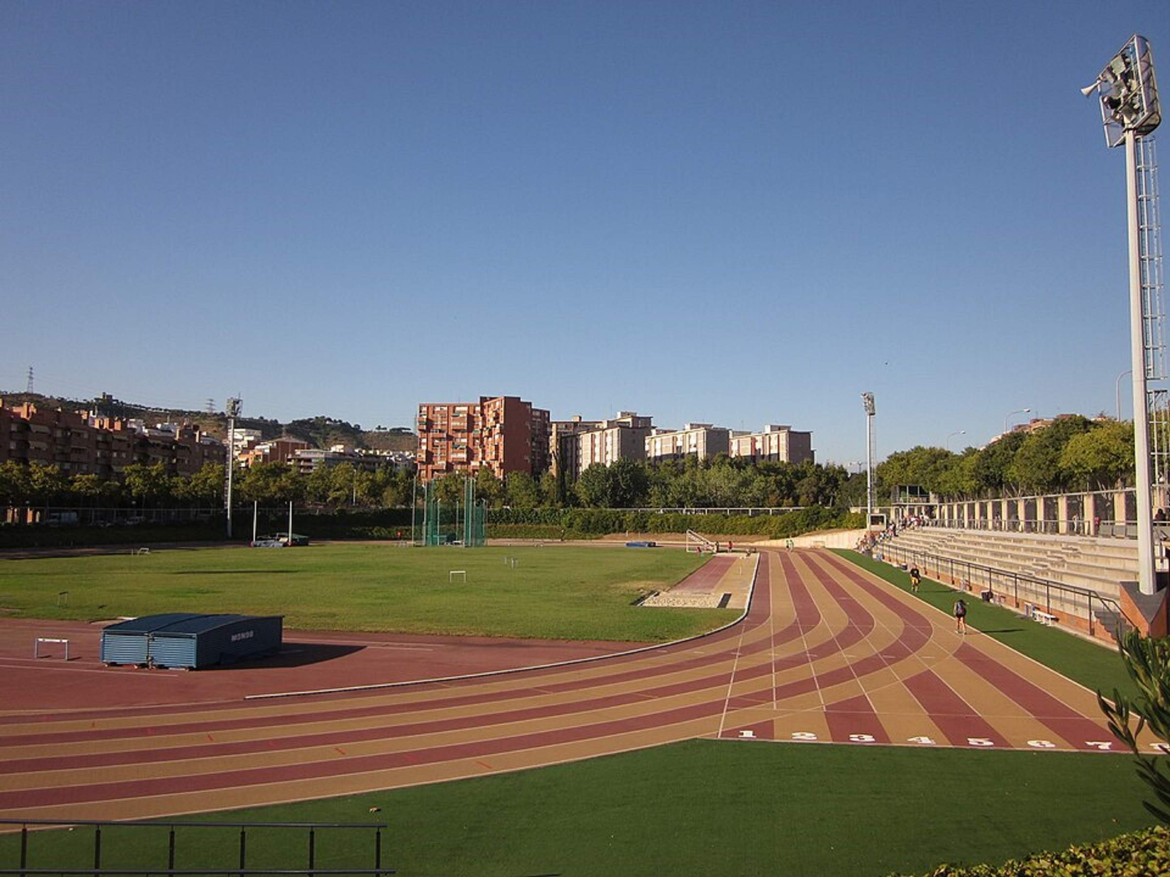De Gràcia a Nou Barris: l'Europa inscriu l'estadi de Can Dragó com a alternativa al Nou Sardenya