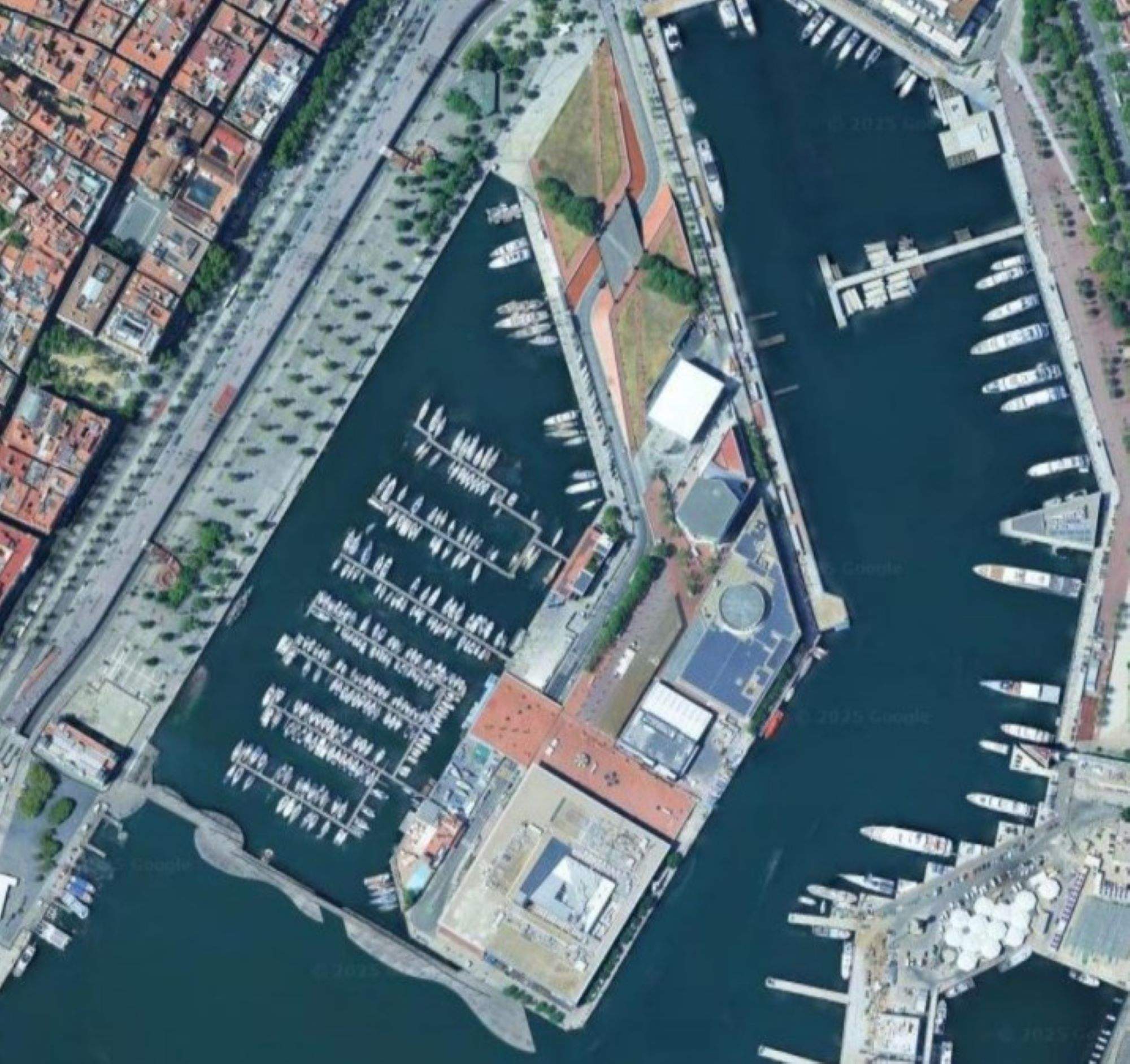 La construcció del nou Liceu Mar comportarà la remodelació del “braç” del Moll d’Espanya