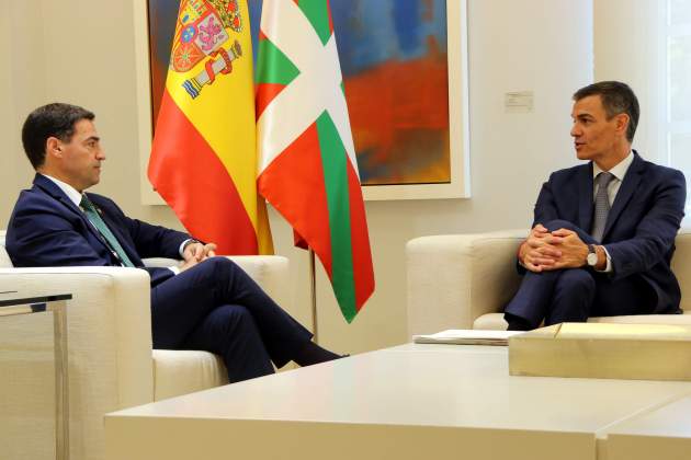 Pradales i Sánchez reunits a la Moncloa ACN Pradales i Sánchez reunits a la Moncloa ACN