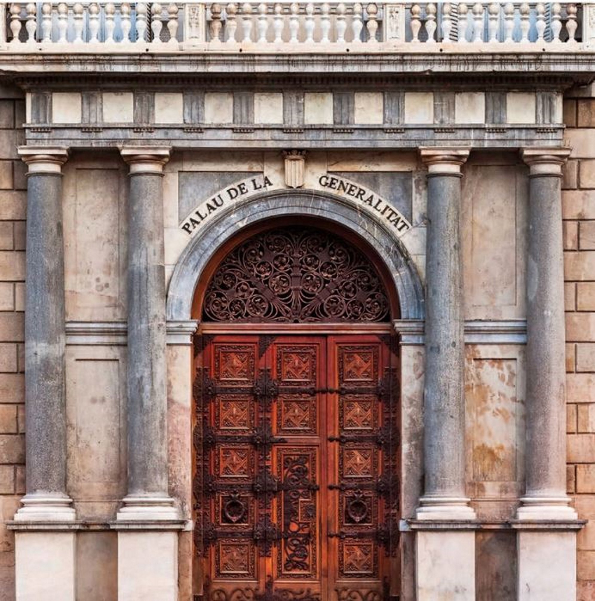 El secreto que esconde la fachada del Palau de la Generalitat