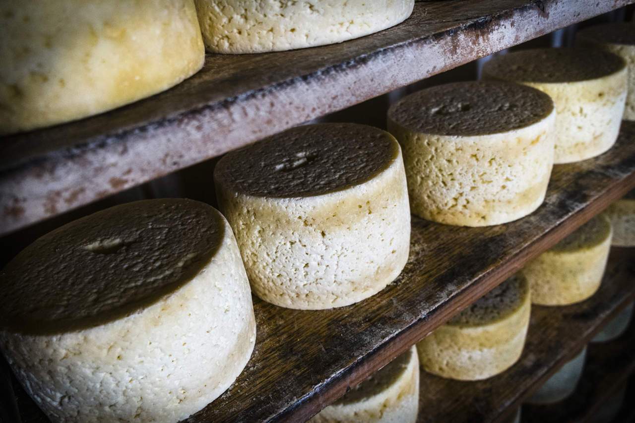 Nuevo récord mundial: un restaurante compra un queso cabrales por 37.000 euros