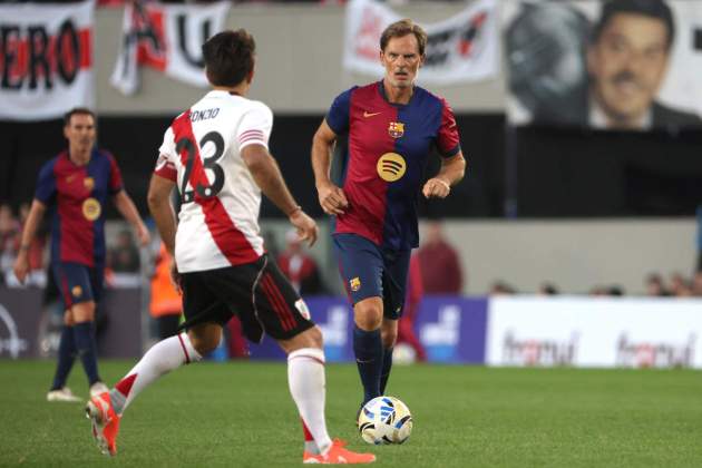 Ronald de Boer Barça Legends River Plate / Foto: EFE