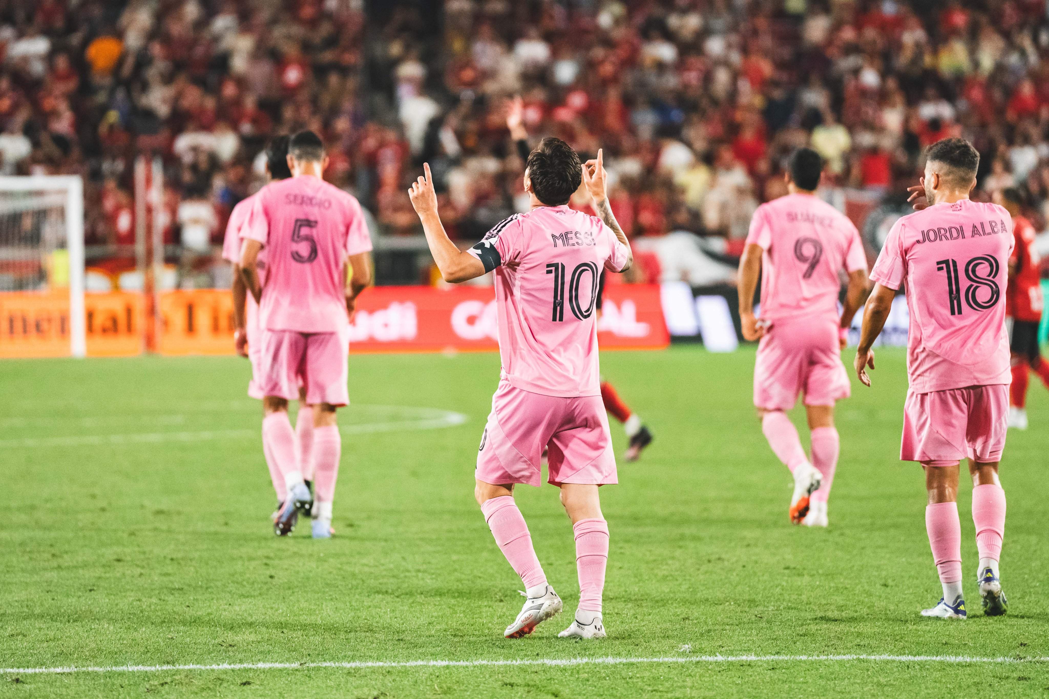 Leo Messi vuelve a maravillar con otra actuación estelar para llevar al Inter Miami a la victoria (1-5)