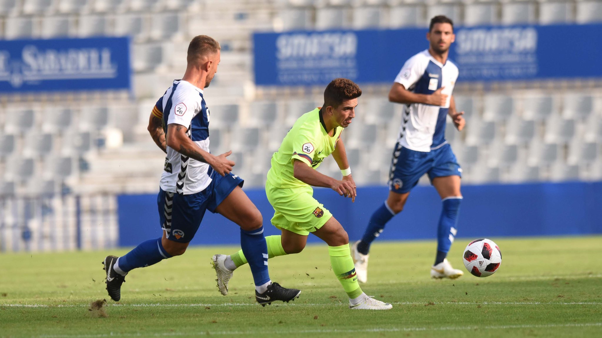 El Barça B salva els mobles a Sabadell