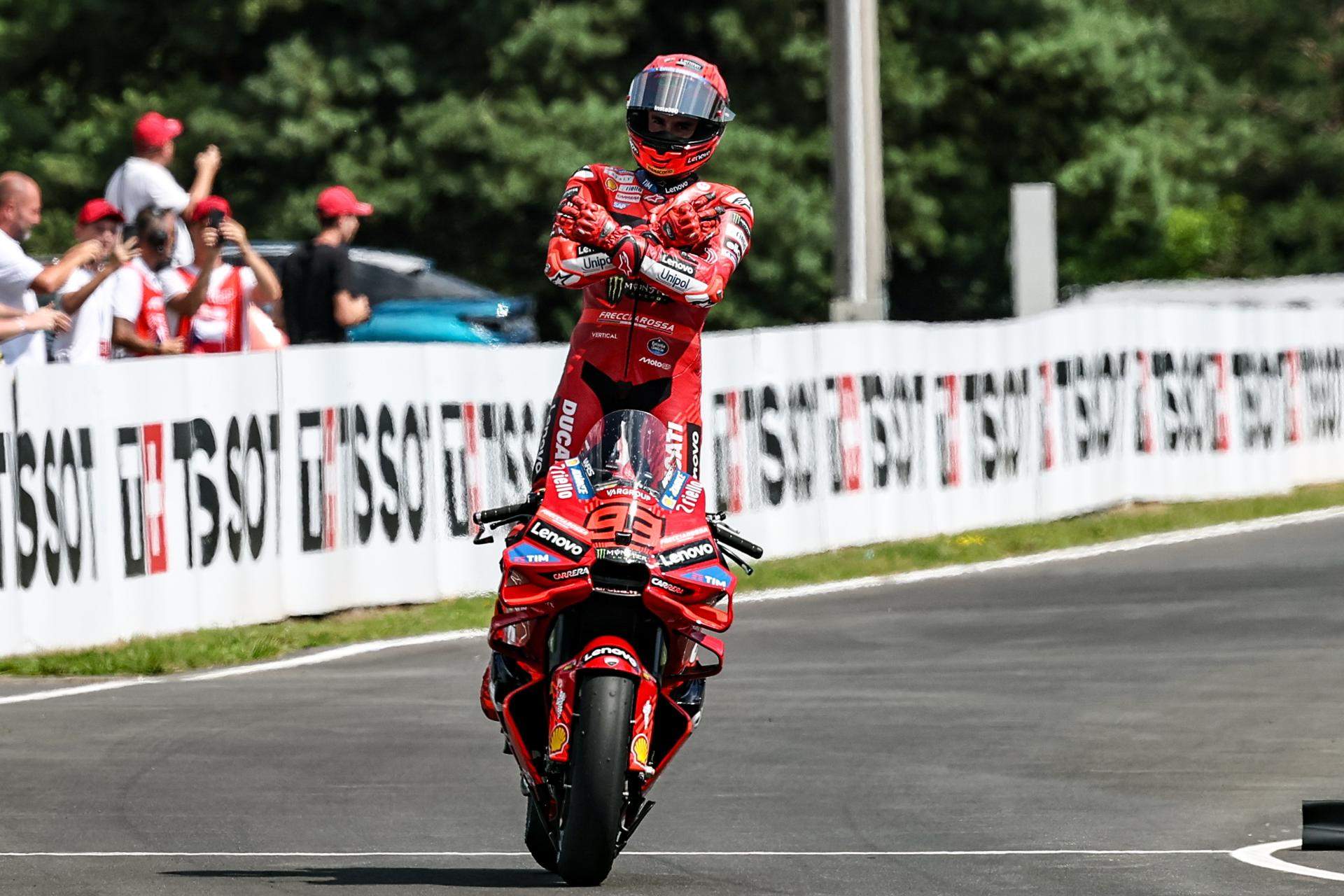 Marc Márquez se corona en Brno y tiene medio Mundial en el bolsillo