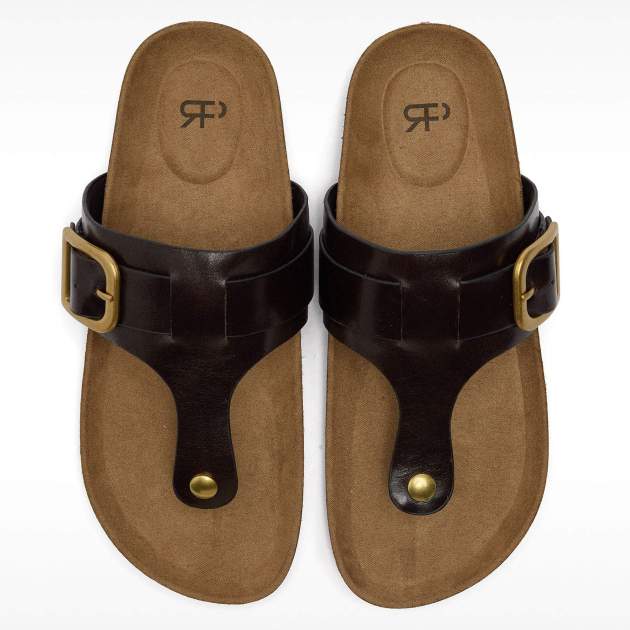 Sandàlies rases de pell amb sivella Sandàlies rases de pell amb sivella