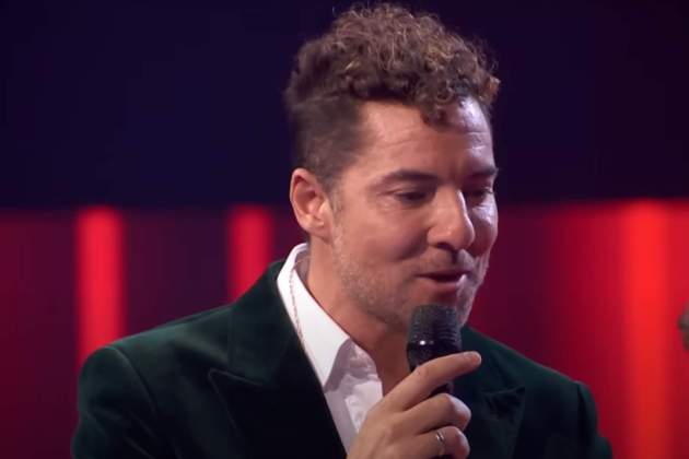 David Bisbal durant la final   YouTube