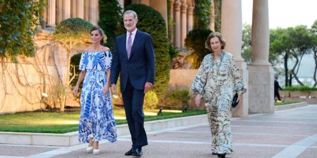 Letizia, Felipe y Sofía, en Marivent Casa Real Letizia, Felipe y Sofía, en Marivent Casa Real