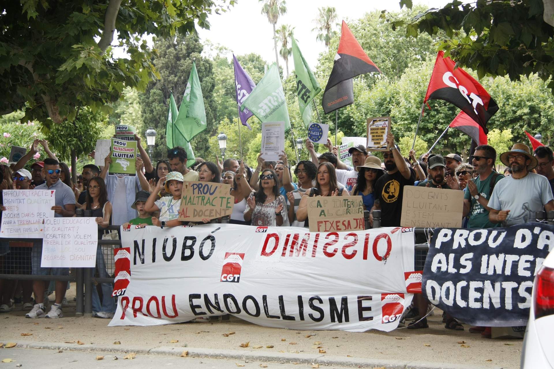 USTEC adverteix que impugnarà el procés si es confirmen els errors en les noves adjudicacions d'Educació