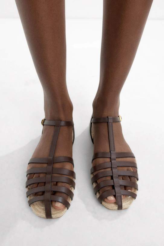 Sandalias de piel con tiras y yute Sandalias de piel con tiras y yute