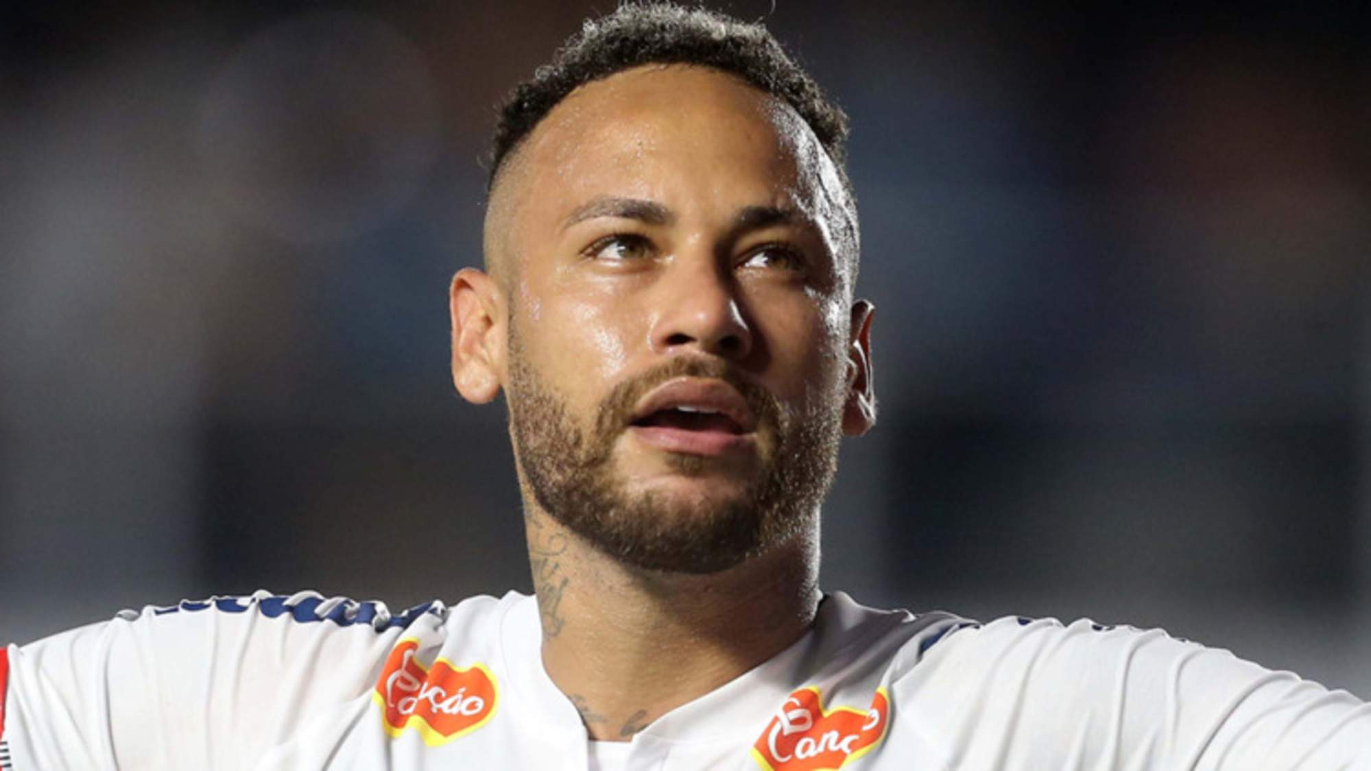 Neymar, enfrontat amb un aficionat enmig de la crisi del Santos