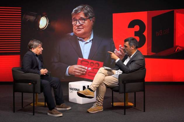 Sígfrid Gras en un moment de l'entrevista al plató d'El Nacional