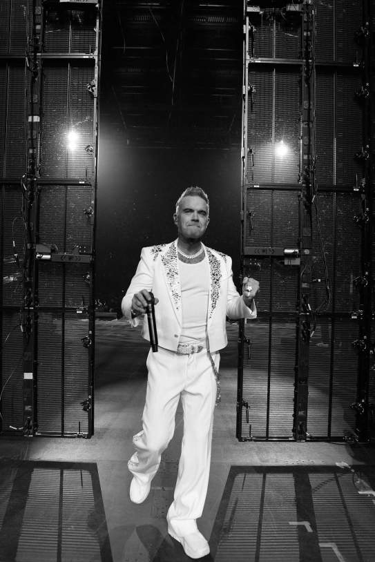 robbiewilliams 1749717276 3653215752384098829 389443387 robbiewilliams 1749717276 3653215752384098829 389443387