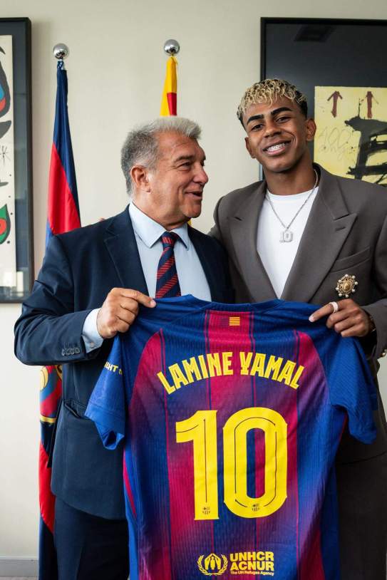 lamineyamal 1752694849 3678193450011929428 4192705782 lamineyamal 1752694849 3678193450011929428 4192705782