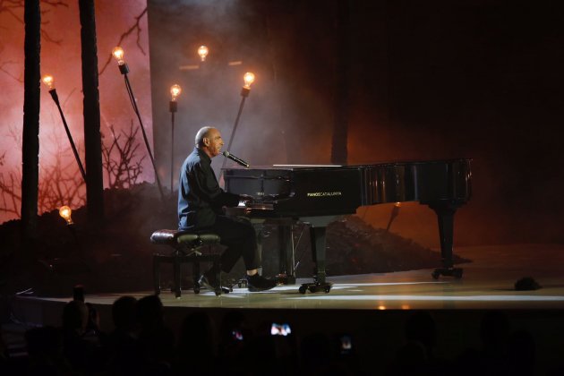 lluis llach acte diada sant jaume - sergi alcazar lluis llach acte diada sant jaume - sergi alcazar